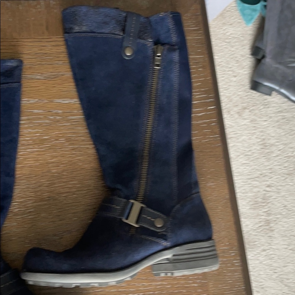 Earth Origins navy blue boots
